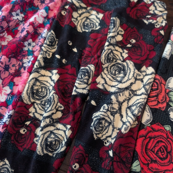 LULAROE Girls Floral Patterned Leggings Bundle Lot Of 4 Pairs Size Small/Medium - Picture 3 of 6